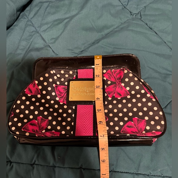 COPY - Betsy Johnson Clutch - Picture 3 of 4